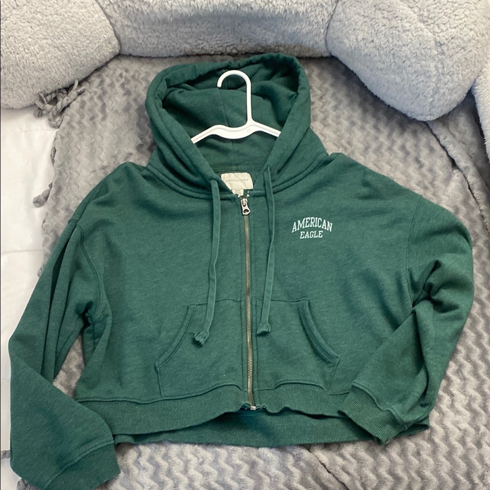 American Eagle Green Cropped Hoodie